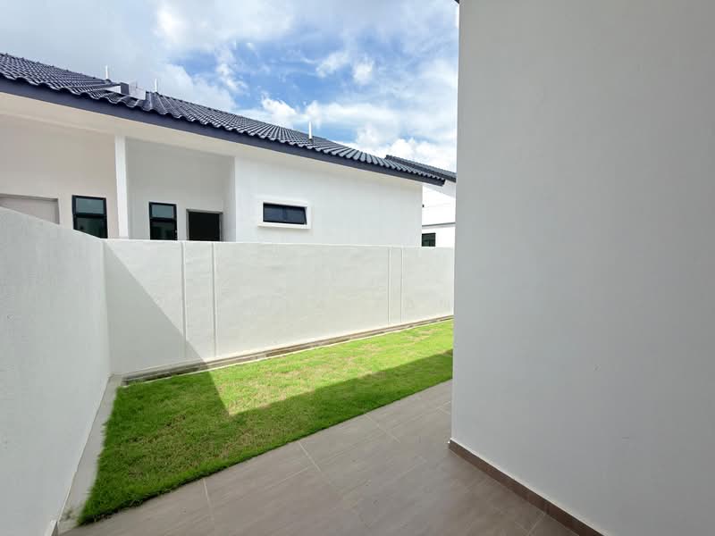Rumah Berkembar untuk Dijual di Taman Kluang Perdana (Kluang) - May Tan - PropertyGuru.com.my