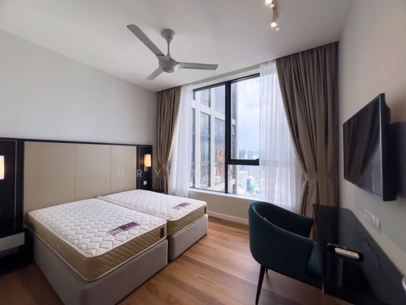 Kediaman Servis untuk Dijual di Pavilion Ceylon Hill - Bryan Cho - Bedroom - PropertyGuru.com.my