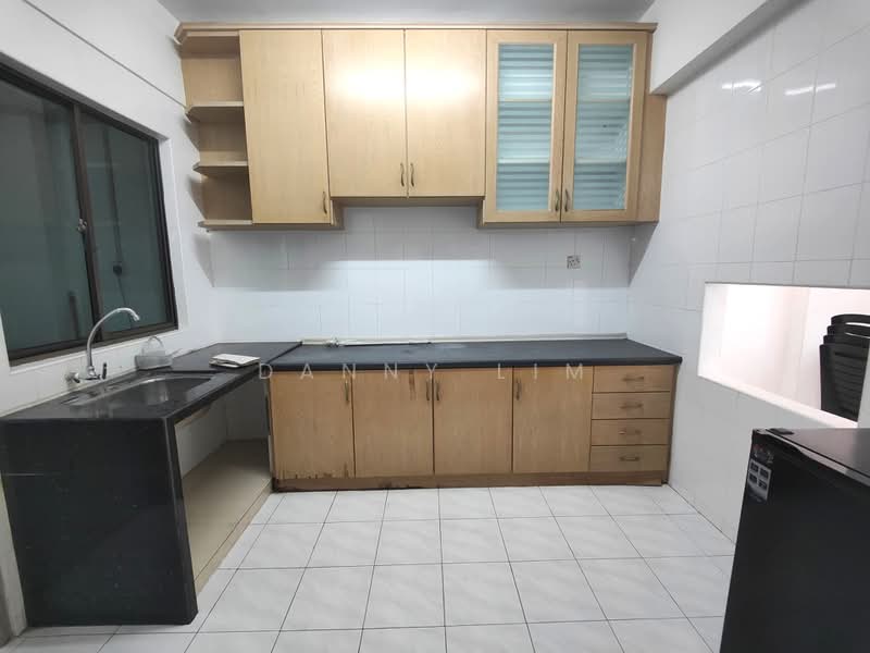 Apartment for Sale at Halaman Kristal - Danny Lim - Kitchen - PropertyGuru.com.my