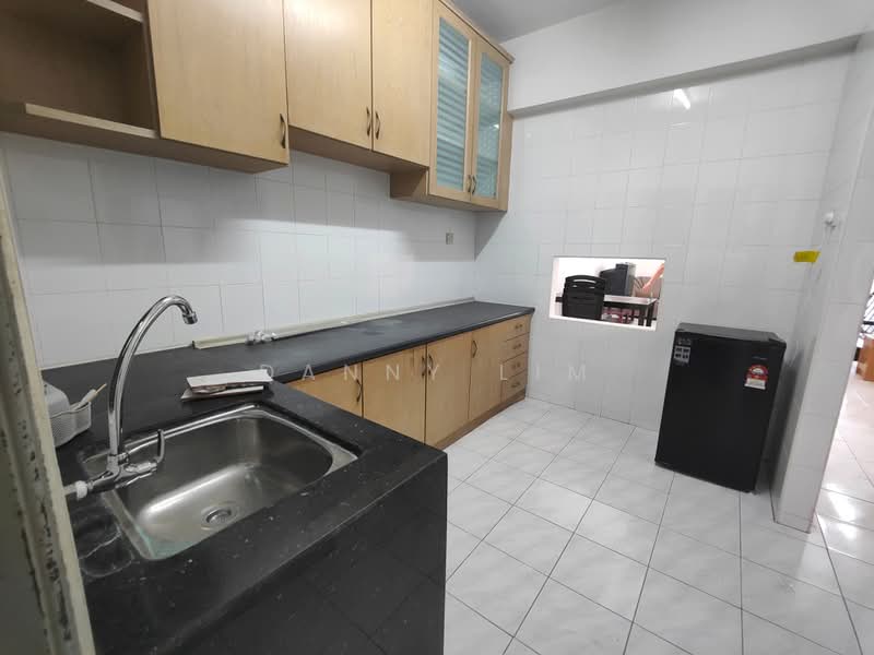 Apartment for Sale at Halaman Kristal - Danny Lim - Kitchen - PropertyGuru.com.my