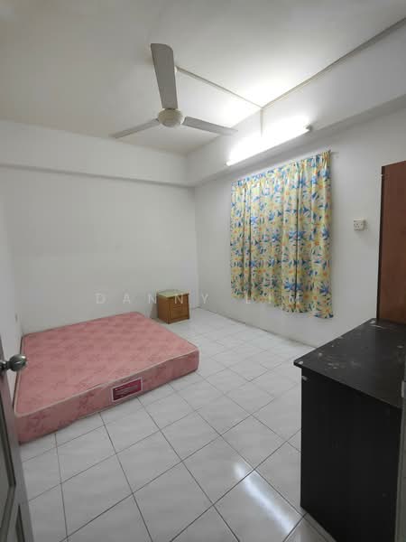 Apartment for Sale at Halaman Kristal - Danny Lim - Bedroom - PropertyGuru.com.my