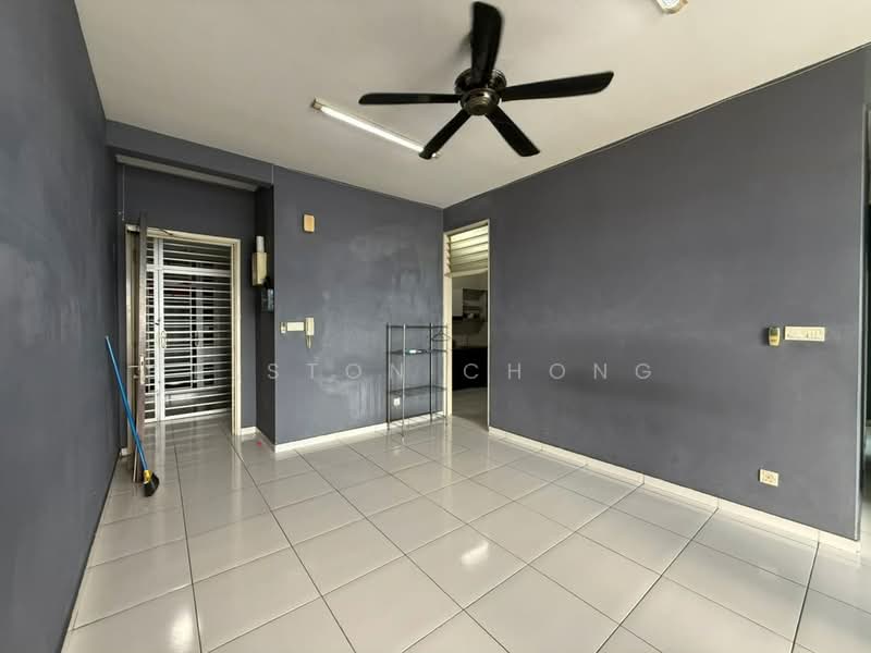 Service Residence for Sale at Sky Gardens Residences - Elston Chong - Living Room - PropertyGuru.com.my