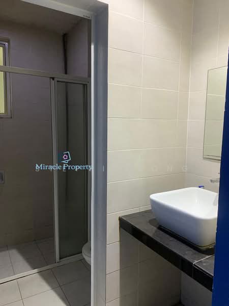 Servis Apartment untuk Disewa di Impian Meridian - Steffi Leong - Bathroom - PropertyGuru.com.my