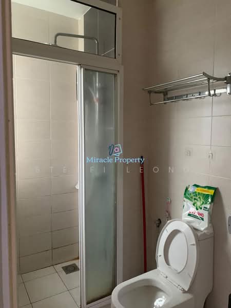 Servis Apartment untuk Disewa di Impian Meridian - Steffi Leong - Bathroom - PropertyGuru.com.my
