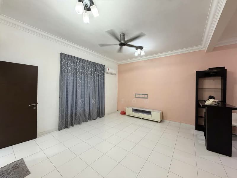 2-storey Terraced House for Sale in Taman Setia Indah (Tebrau) - Ck Leow - Living Room - PropertyGuru.com.my