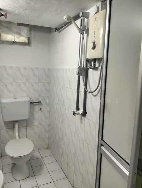 Pangsapuri untuk Dijual di Cheras Utama - Hazlan Abdul Hadi - Bathroom - PropertyGuru.com.my