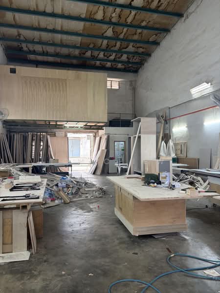 Gudang untuk Disewa di Sungai Tiram (Ulu Tiram) - Tom Chiew - Interior - PropertyGuru.com.my