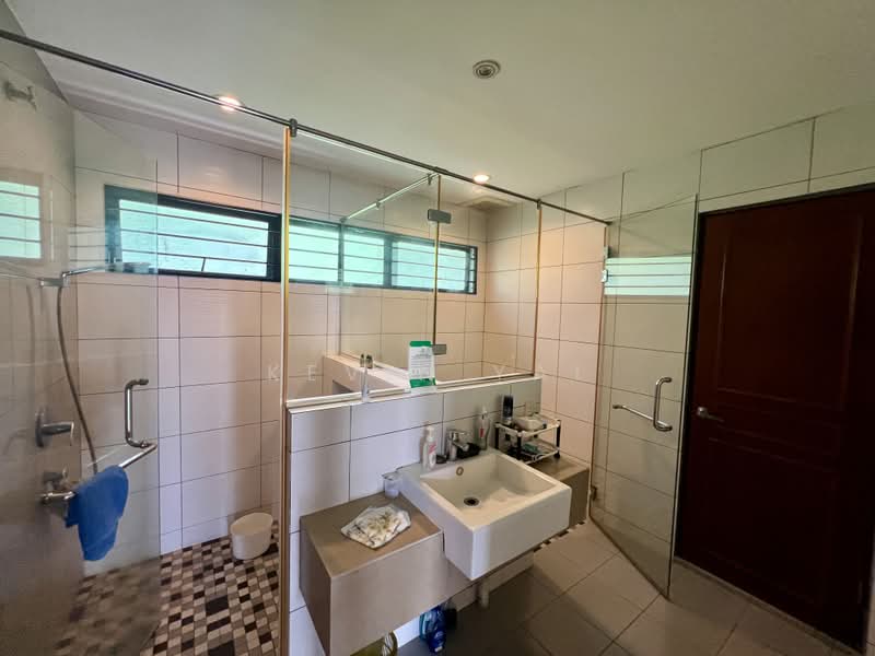 Rumah Banglo untuk Dijual di Taman Seputeh (Seputeh) - Kevin Yai - Bathroom - PropertyGuru.com.my