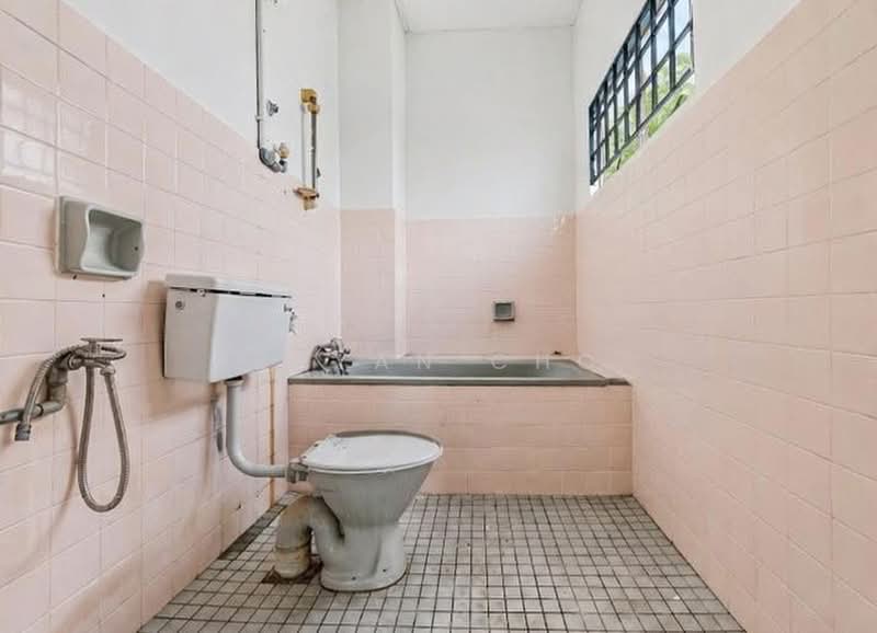 Rumah Teres 2-Tingkat untuk Dijual di Taman Minang (Cheras) - Bryan Cho - Bathroom - PropertyGuru.com.my