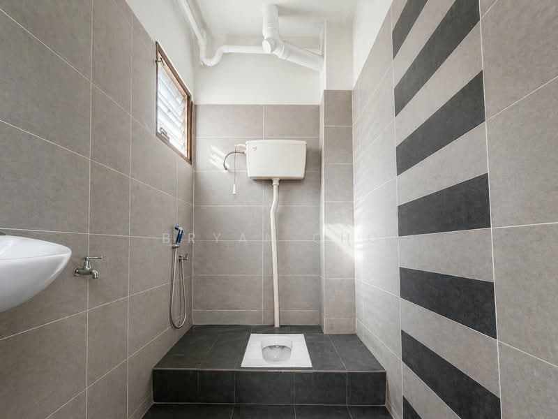 Rumah Teres 2-Tingkat untuk Dijual di Taman Minang (Cheras) - Bryan Cho - Bathroom - PropertyGuru.com.my