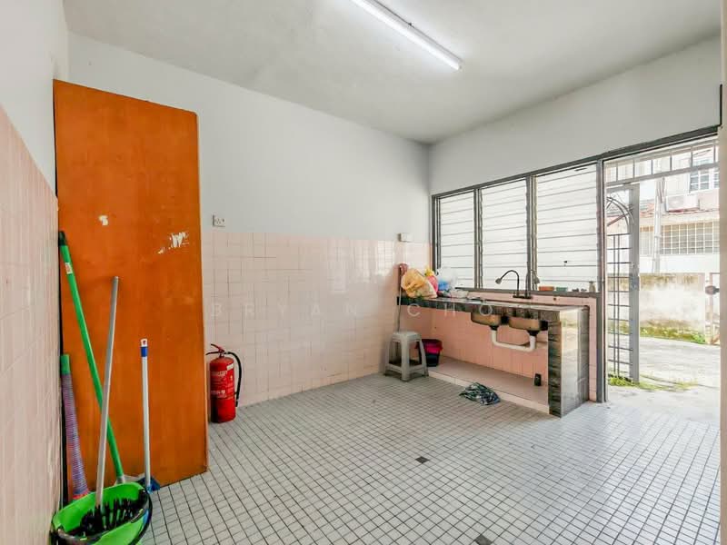 Rumah Teres 2-Tingkat untuk Dijual di Taman Minang (Cheras) - Bryan Cho - Kitchen - PropertyGuru.com.my