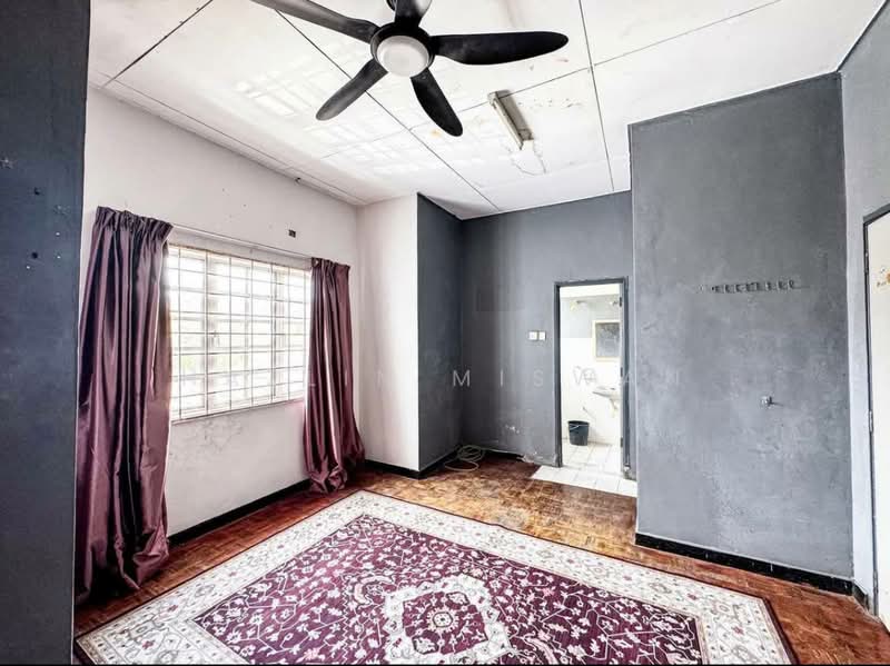 2-storey Terraced House for Sale in Bandar Puncak Alam (Puncak Alam) - Hazlin Miswan - Bedroom - PropertyGuru.com.my