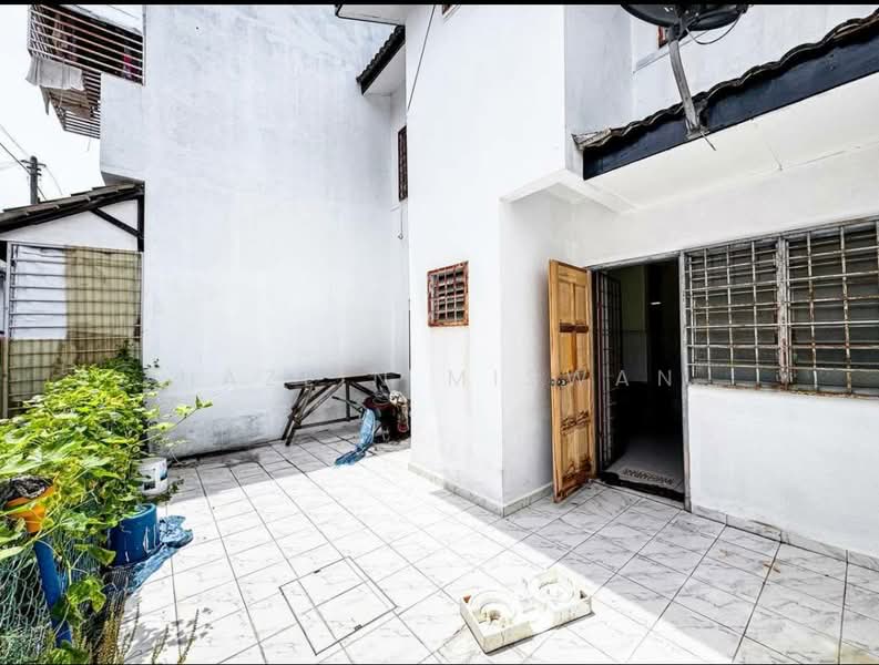 2-storey Terraced House for Sale in Bandar Puncak Alam (Puncak Alam) - Hazlin Miswan - Exterior - PropertyGuru.com.my