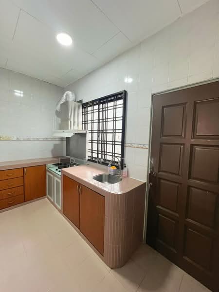 Rumah Teres 2-Tingkat untuk Dijual di Skudai (Johor) - Iden Tan - Kitchen - PropertyGuru.com.my