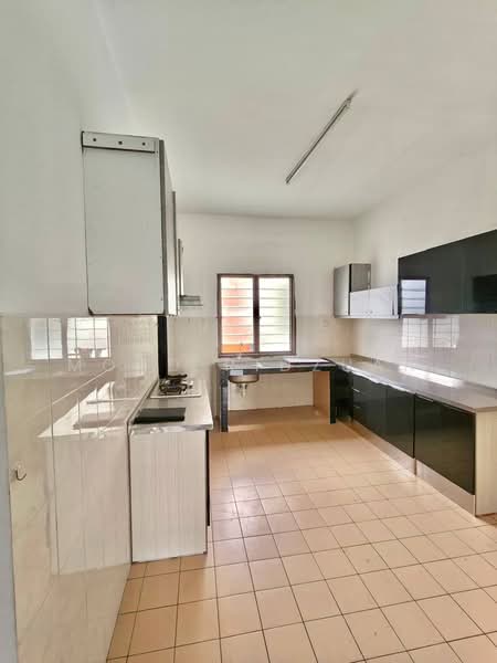 Apartment for Sale at Sri Ixora Apartment - Mohd Ridzuan - Kitchen - PropertyGuru.com.my