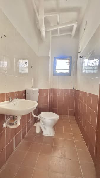 Pangsapuri untuk Dijual di Sri Ixora Apartment - Mohd Ridzuan - Bathroom - PropertyGuru.com.my