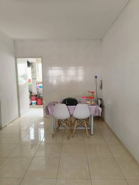 Flat for Sale at Taman Daya - Jalan Enau 16,20 - Daniel Yong - Dining Room - PropertyGuru.com.my