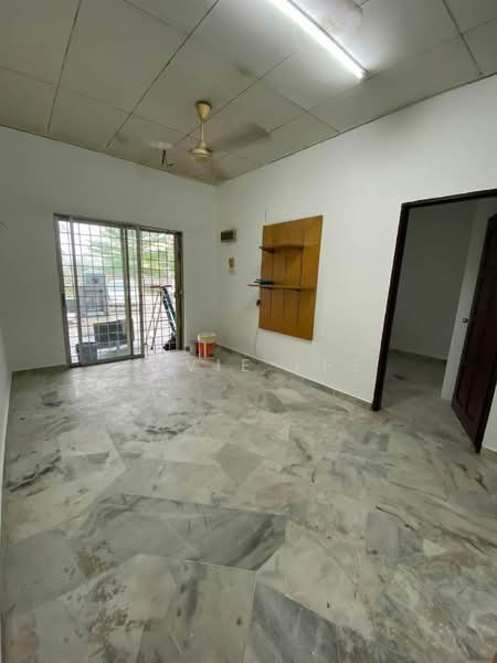 Terraced House for Rent in Taman Jasmin (Kajang) - Jovie Lee - Living Room - PropertyGuru.com.my