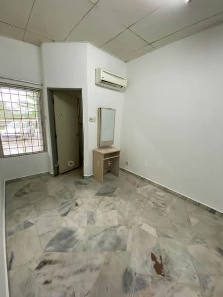 Terraced House for Rent in Taman Jasmin (Kajang) - Jovie Lee - Interior - PropertyGuru.com.my