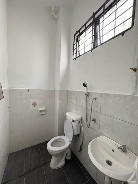 Rumah Teres 2 Tingkat untuk Dijual di Raja Uda (Butterworth) - Jason Phoon - Bathroom - PropertyGuru.com.my