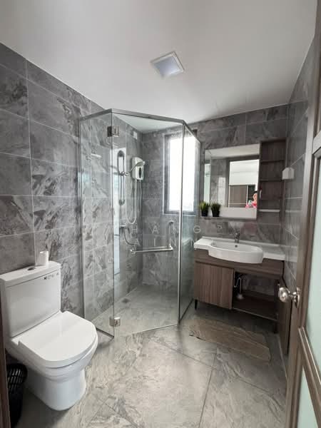 Rumah Kluster untuk Disewa di Forest City (Gelang Patah) - Phang Elainne - Bathroom - PropertyGuru.com.my