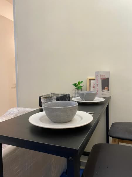 Servis Apartment untuk Disewa di YOLO Signature Suites - Thanap Priyaa - Dining Room - PropertyGuru.com.my