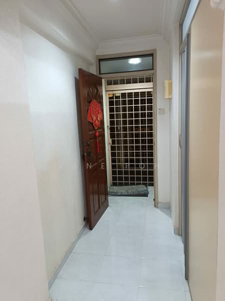 Pangsapuri untuk Disewa di Taman Lone Pine (Medium Low Cost) - Jane Poh - Entrance - PropertyGuru.com.my