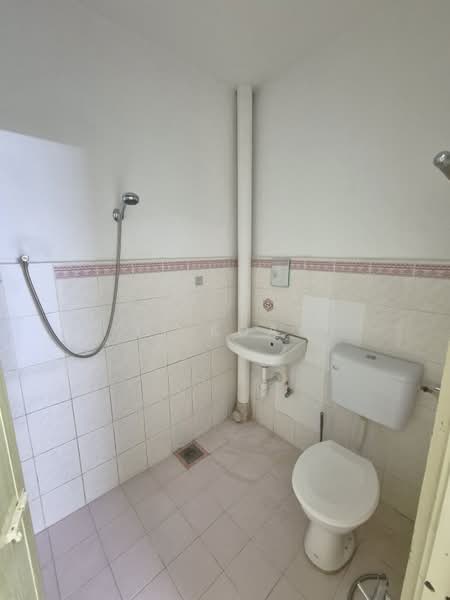 Rumah Teres 2 Tingkat untuk Disewa di Sungai Petani (Kedah) - YY Koay - Bathroom - PropertyGuru.com.my
