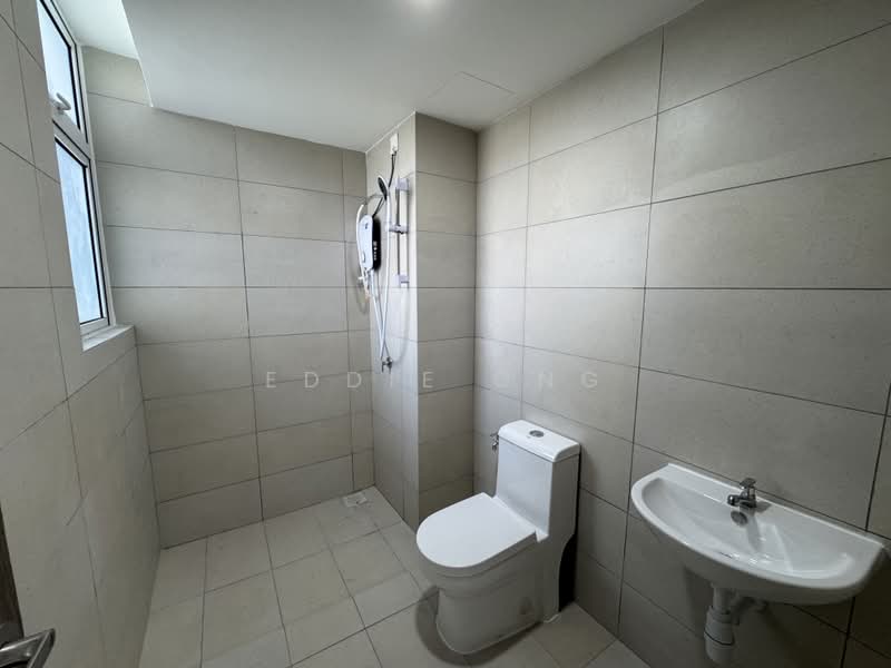 Kediaman Servis untuk Disewa di Vista Tiara (MBW Bay) - Eddie Ong - Bathroom - PropertyGuru.com.my