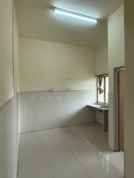 2-storey Terraced House for Sale in Sunway Tunas Jaya (Batu Maung) - Danny Lim - Kitchen - PropertyGuru.com.my