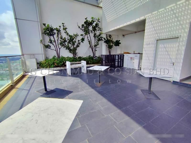 Servis Apartment untuk Dijual di Straits Residence (Serviced Suites) - Leslie Low - Balcony - PropertyGuru.com.my