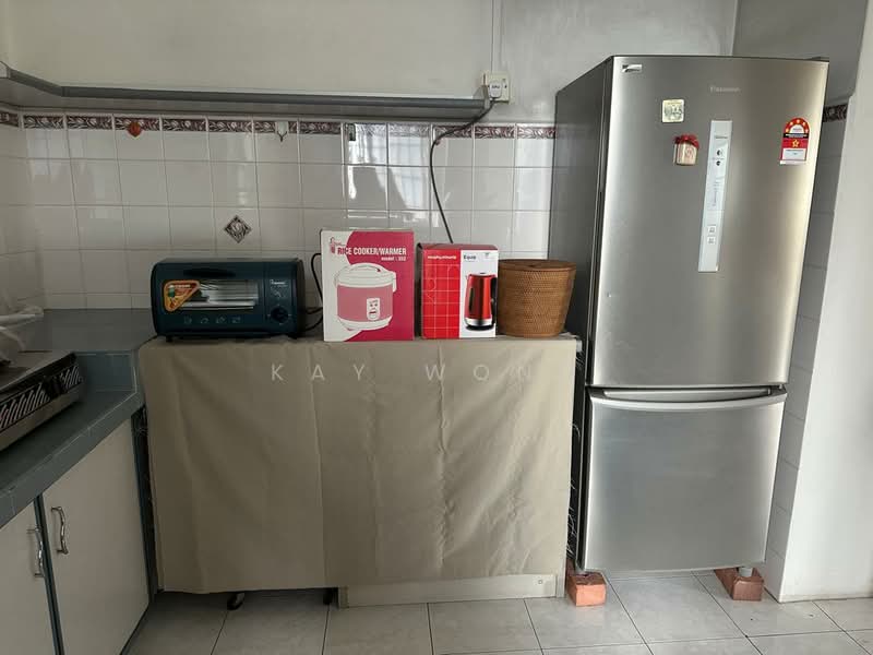 Apartment for Sale at Sri Permai - Kay Wong - Kitchen - PropertyGuru.com.my