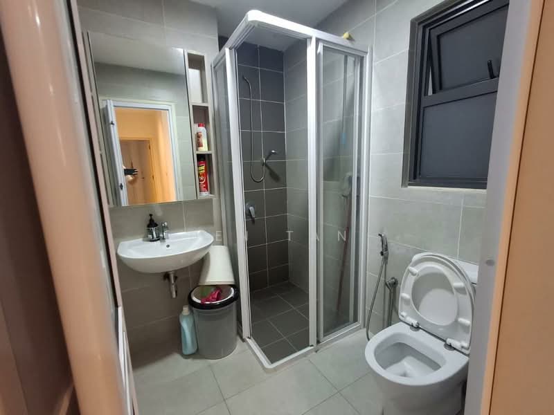 Kondominium untuk Dijual di Lakeville Residence - Ben Tan - Bathroom - PropertyGuru.com.my