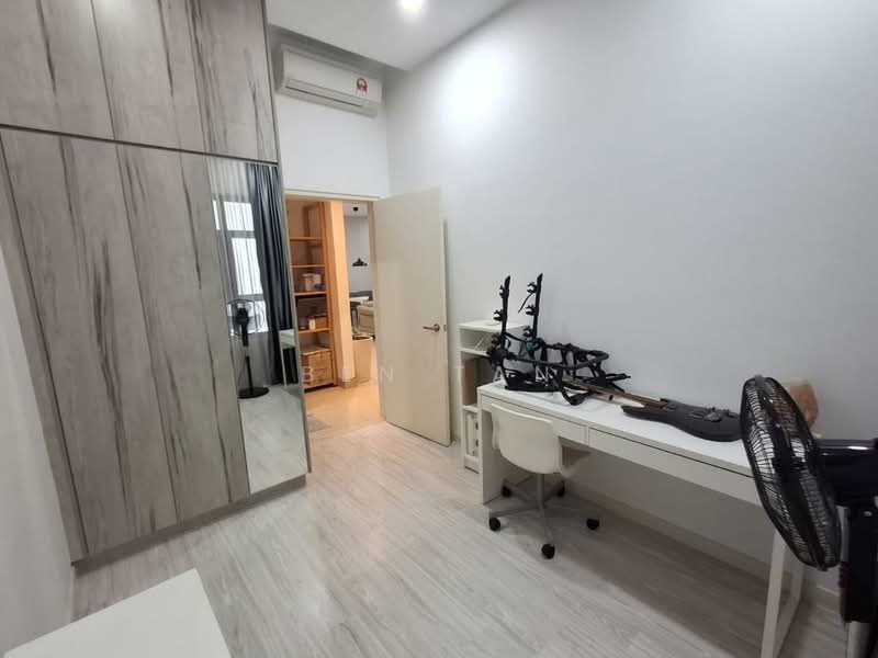 Kondominium untuk Dijual di Lakeville Residence - Ben Tan - Bedroom - PropertyGuru.com.my