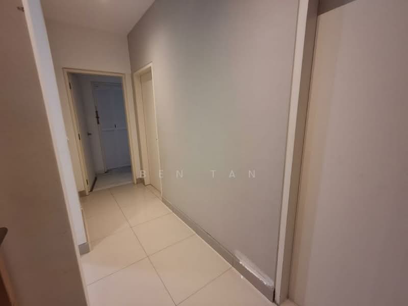 Kondominium untuk Dijual di Lakeville Residence - Ben Tan - Corridor - PropertyGuru.com.my