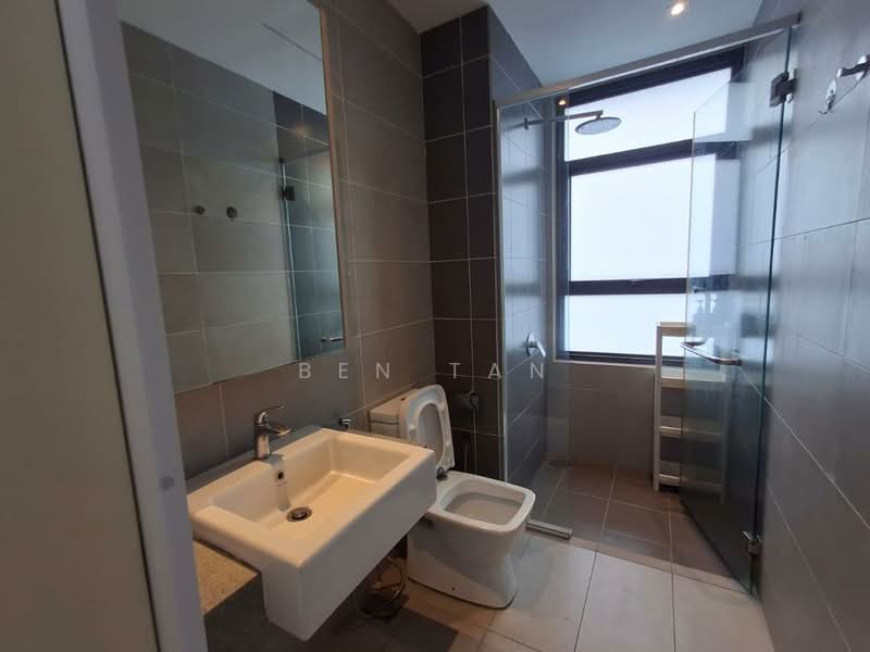 Kondominium untuk Dijual di Lakeville Residence - Ben Tan - Bathroom - PropertyGuru.com.my