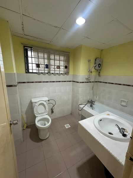 Apartment for Sale at Seri Mutiara Apartment - Jason Sim - Bathroom - PropertyGuru.com.my