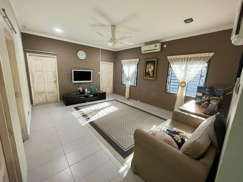 Bungalow for Sale in Sepang (Selangor) - Fatin . - Living Room - PropertyGuru.com.my