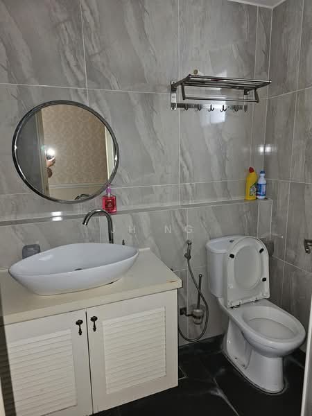 Service Residence for Sale at SetiaWalk - JH Ng - Bathroom - PropertyGuru.com.my