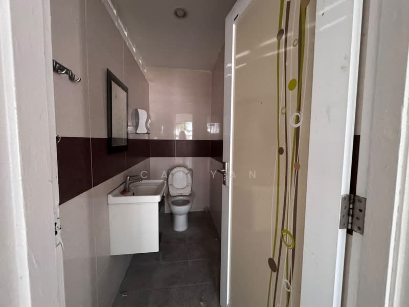 Factory for Rent in Bayan Lepas (Penang) - Cai Yan - Bathroom - PropertyGuru.com.my