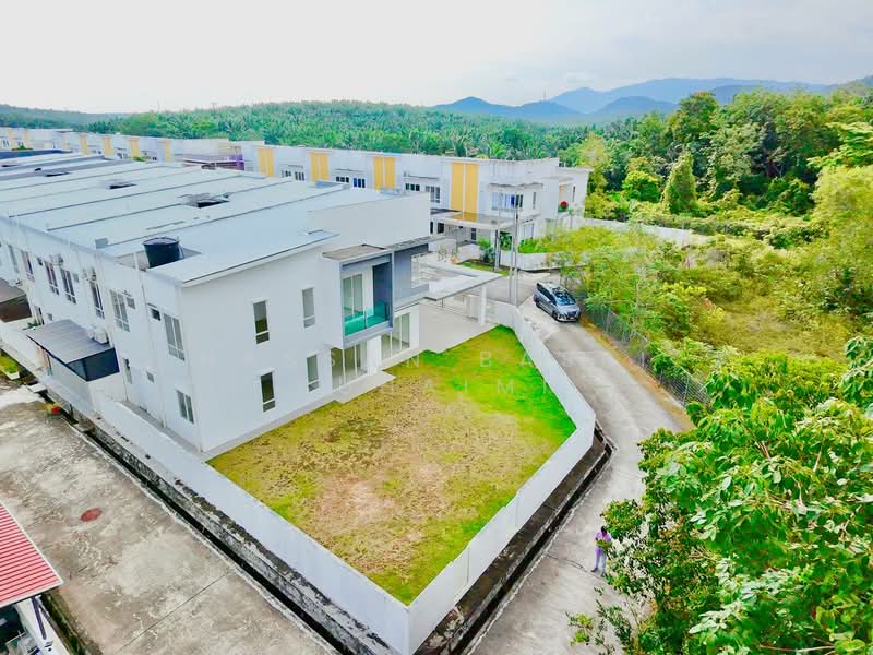 2-storey Terraced House for Sale in Bandar Sri Sendayan (Negeri Sembilan) - Hassan Basri Suhaimi - Exterior - PropertyGuru.com.my