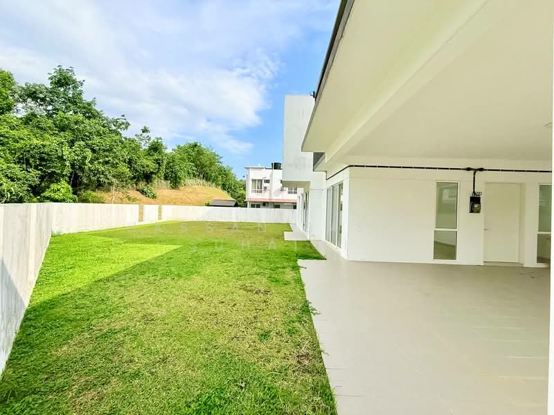2-storey Terraced House for Sale in Bandar Sri Sendayan (Negeri Sembilan) - Hassan Basri Suhaimi - Exterior - PropertyGuru.com.my