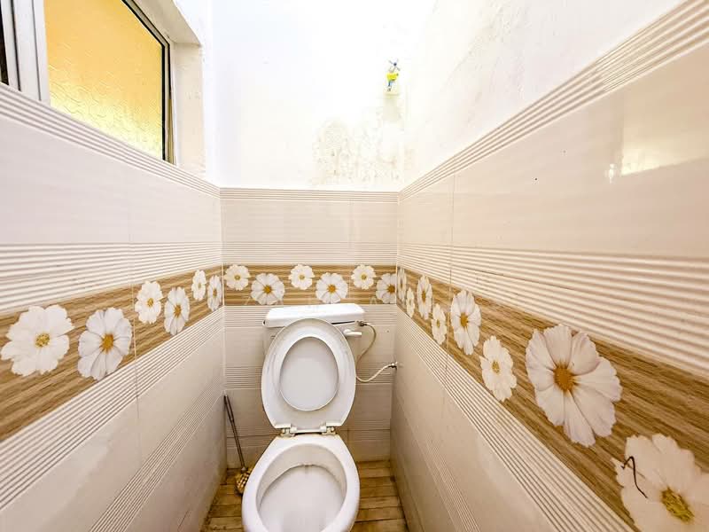 1-storey Terraced House for Sale in Taman Jaya Utama (Telok Panglima Garang) - Izzah Alias - Bathroom - PropertyGuru.com.my