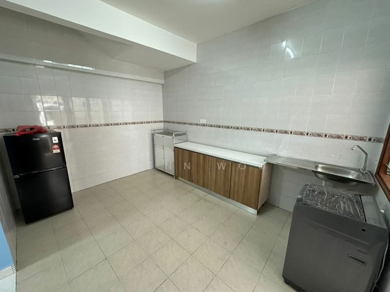 2-storey Terraced House for Rent in Permas Jaya (Johor Bahru) - Glenn Woo - Kitchen - PropertyGuru.com.my