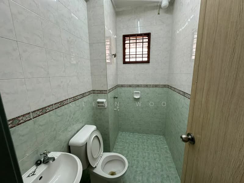 2-storey Terraced House for Rent in Permas Jaya (Johor Bahru) - Glenn Woo - Bathroom - PropertyGuru.com.my