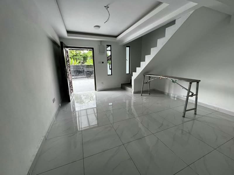 2-storey Terraced House for Sale in Bandar Baru Permas Jaya (Permas Jaya) - May Lee - Living Room - PropertyGuru.com.my