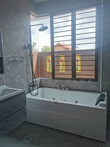 Bungalow for Rent in Taman Aman Perdana (Kapar) - Jesslyn Seng - Bathroom - PropertyGuru.com.my