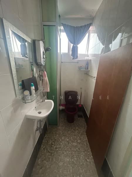 Residential Land for Sale in Pulau Pinang (Jelutong) - Jonathan Lee - Bathroom - PropertyGuru.com.my