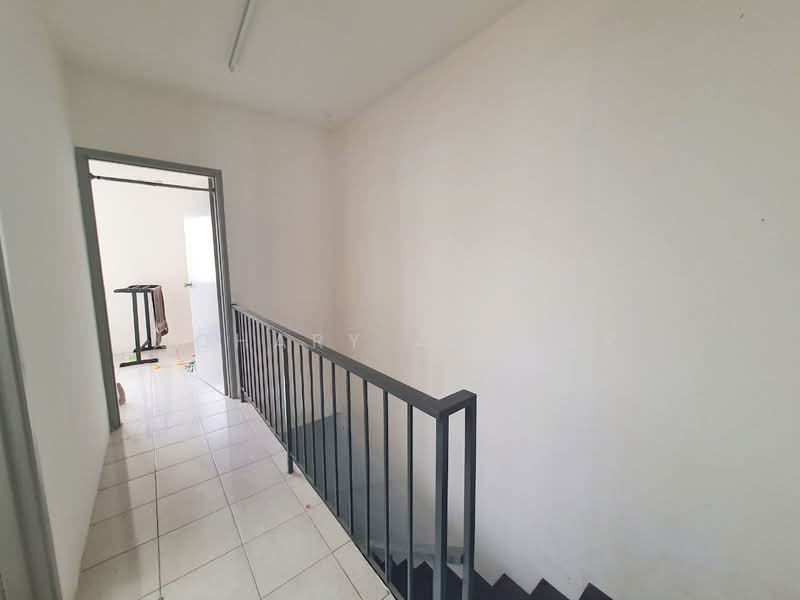 2-storey Terraced House for Sale in Saujana Utama (Selangor) - Johary Adzhar - Corridor - PropertyGuru.com.my
