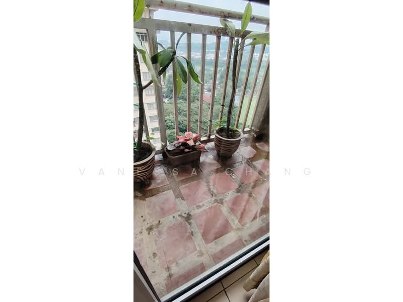 Kondominium untuk Dijual di Perdana Exclusive - Vanessa Chang - Balcony - PropertyGuru.com.my